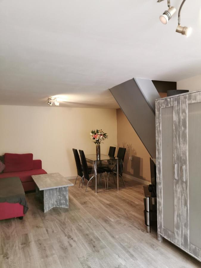 2 Bedroom Garden Flat Edmonton Buitenkant foto